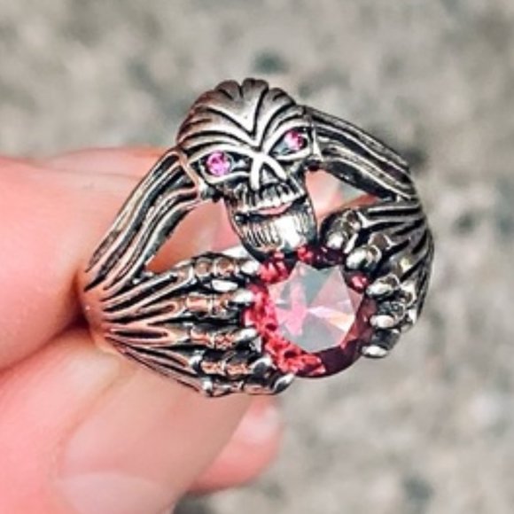 Creep 'Shadow Skull' Soul Stealer Ring - Picture 2 of 7